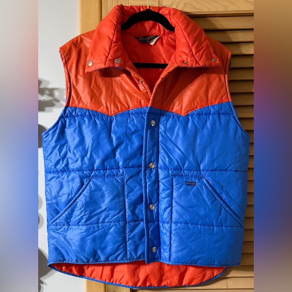 Vintage 1970’s Wrangler Western Snap Puffer Vest Blue and Orange Men’s L